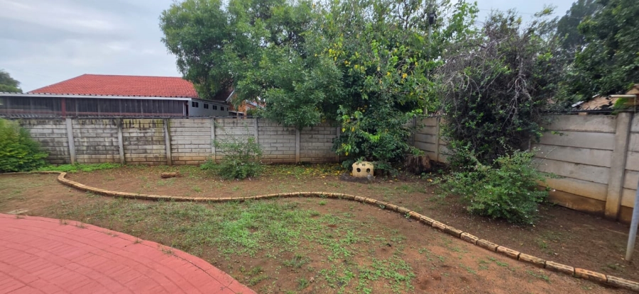 3 Bedroom Property for Sale in La Hoff North West